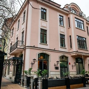 Agora' Boutique